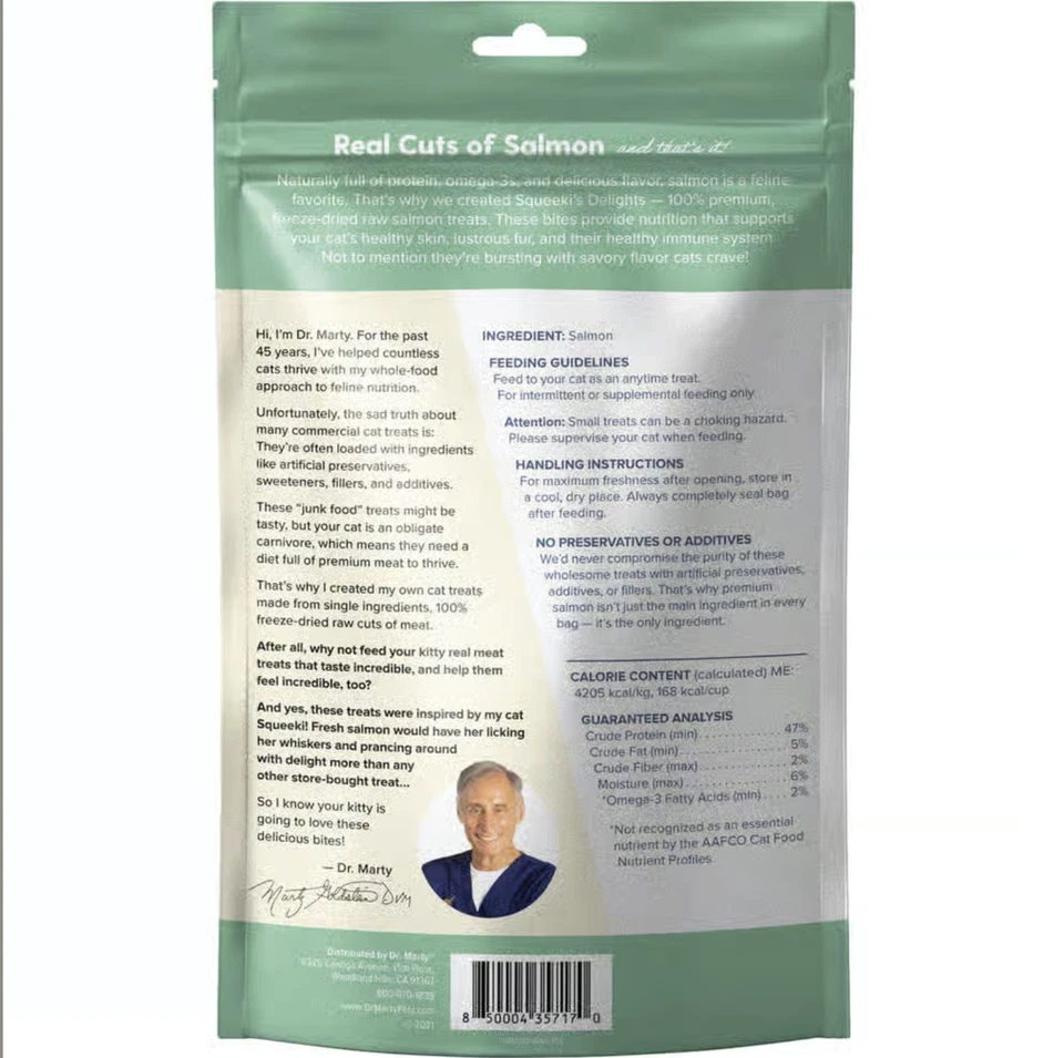 Paquete de 2 golosinas para gatos Dr. Marty Squeeki's Delights liofilizadas salmón crudo bolsa de 4 oz Foto 2 de 2