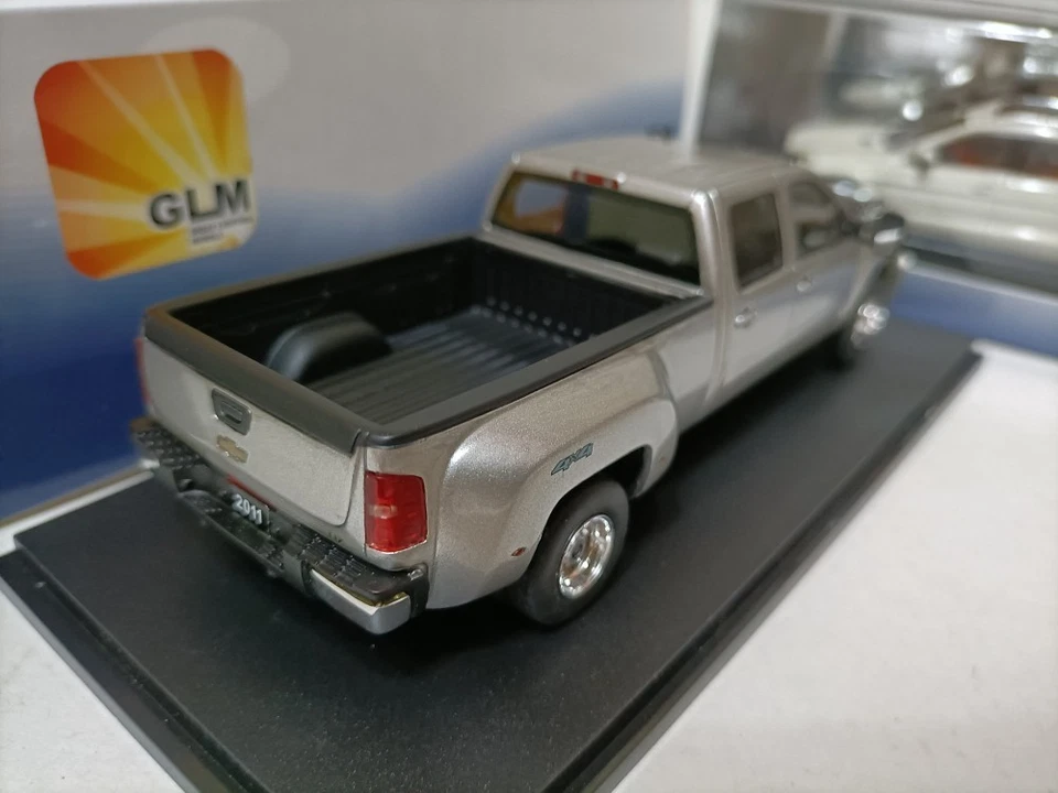 GLM 1:43 Chevrolet Silverado 3500HD 4x4 heavy-duty pickup truck model - Image 3 of 4