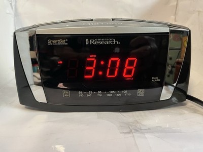Emerson Research Clock AM FM Radio with Dual Alarms model CKS5055B