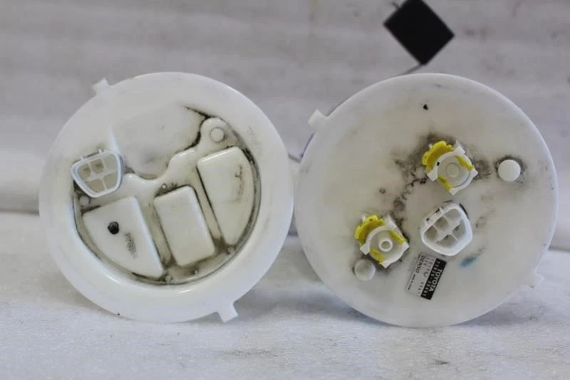 2014 LEXUS GS350 FUEL PUMP AND SENDING UNIT 77020-30401 - Image 3 of 4