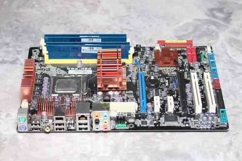 LGA775 ASUS P5K PRO iP35 chipset MoBo with CPU C2D E8200, I/O shield & 4GB RAM - Picture 4 of 21