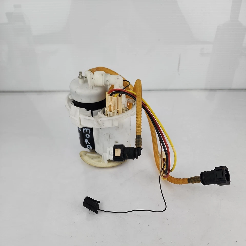 Porsche Panamera 971 2017 bomba de tanque de combustible 9A7988 OEM 9A791967300 Foto 2 de 4