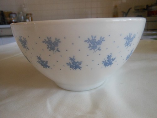 2 Bols Arcopal Vintage Motif Floral - Occasion En Bon état !