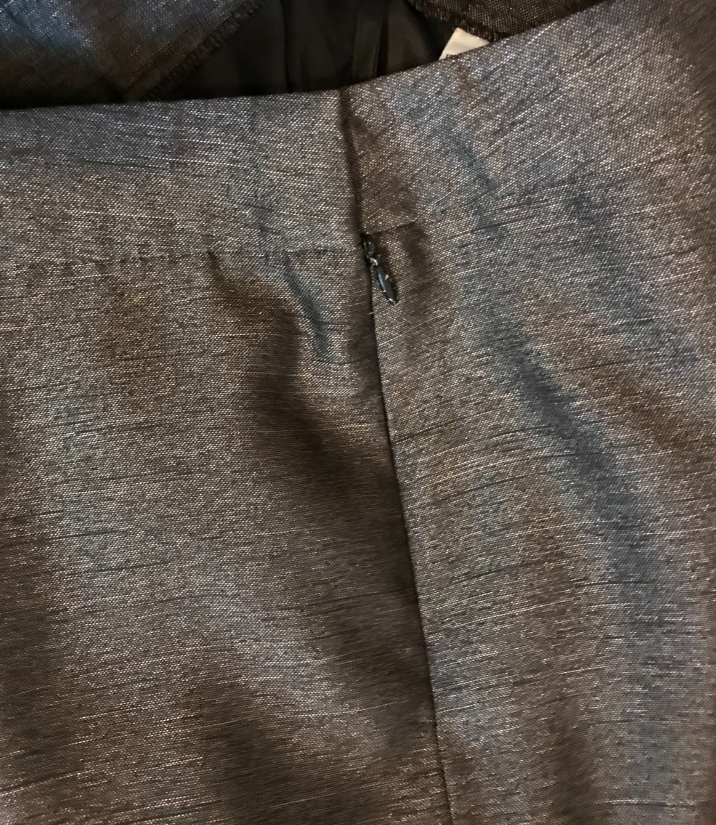 Le Suit Polyester Pant Suit Sz 16 Lined Silver Gray 2 Piece Shiny 38W x 28I