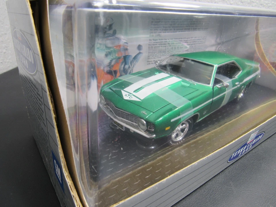 Classic Metal Works 1969 Yenko Camaro 1969 RALLYE GREEN 1:24 Factory Sealed 2001 - Image 3 of 4