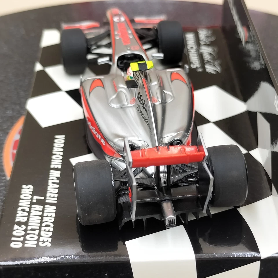 MINICHAMPS 1/43 Vodafone McLaren Mercedes Lewis Hamilton Show Car 2010 530104372 - Image 4 of 4