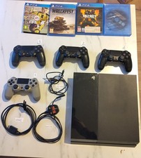 Sony PlayStation 4 PS4 Console 1TB + 4 Controllers + 4 Games
