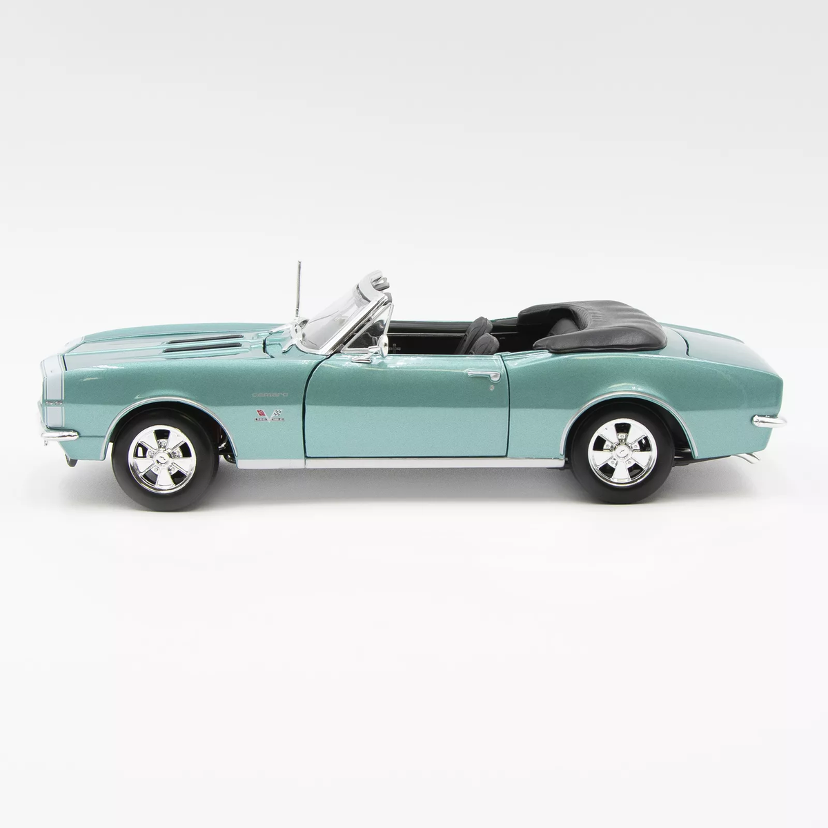 1966 Chevrolet Camaro 1/18ミニカー 1966 Chevrolet Camaro 1/18