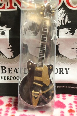 BEATLES Axe Heaven G6122T-62 George Harrison Gretsch MINIATURE Guitar MIP New