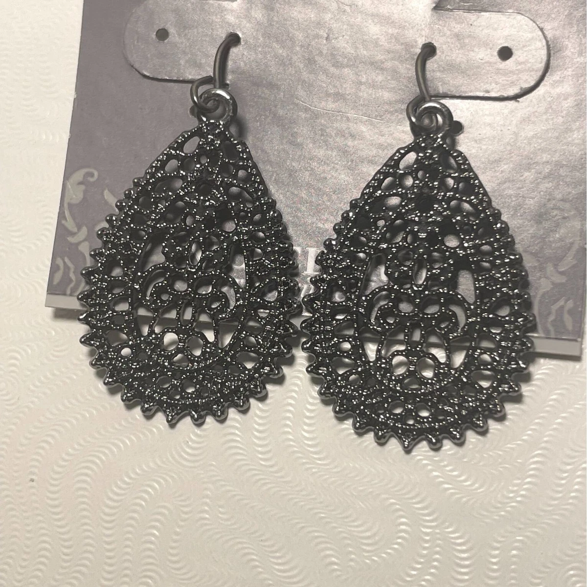 Grey Earrings for Grey Saree | FashionCrab.com | Indian jewellery design  earrings, Gray earrings, Gray enamel