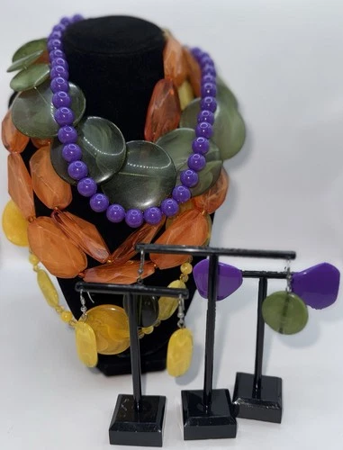 Vintage Plastic Bakelite ? Jewelry Lot 4 Necklaces 3 Pairs Of Earrings