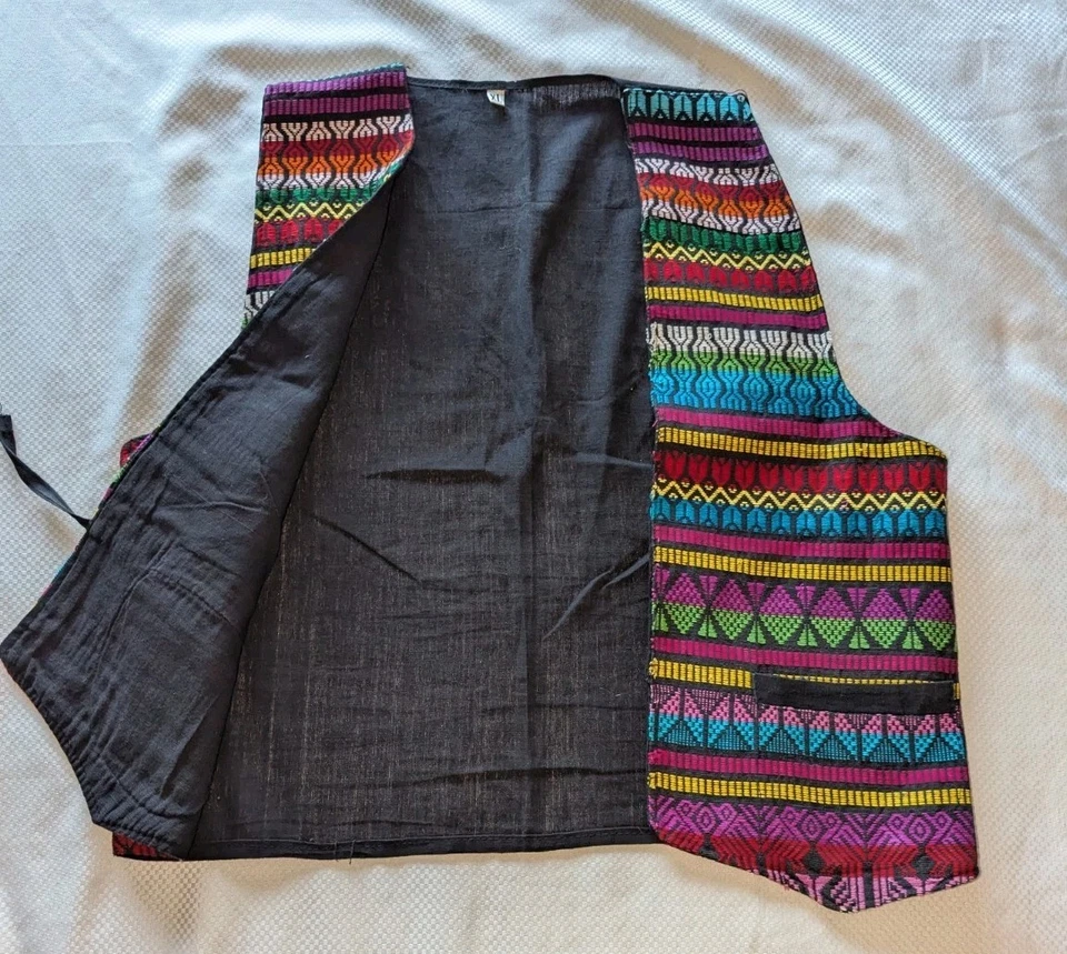 COLETE VINTAGE UNISSEX BORDADO SUDOESTE FESTIVAL HIPPIE COWBOY GG  - Imagem 2 de 4