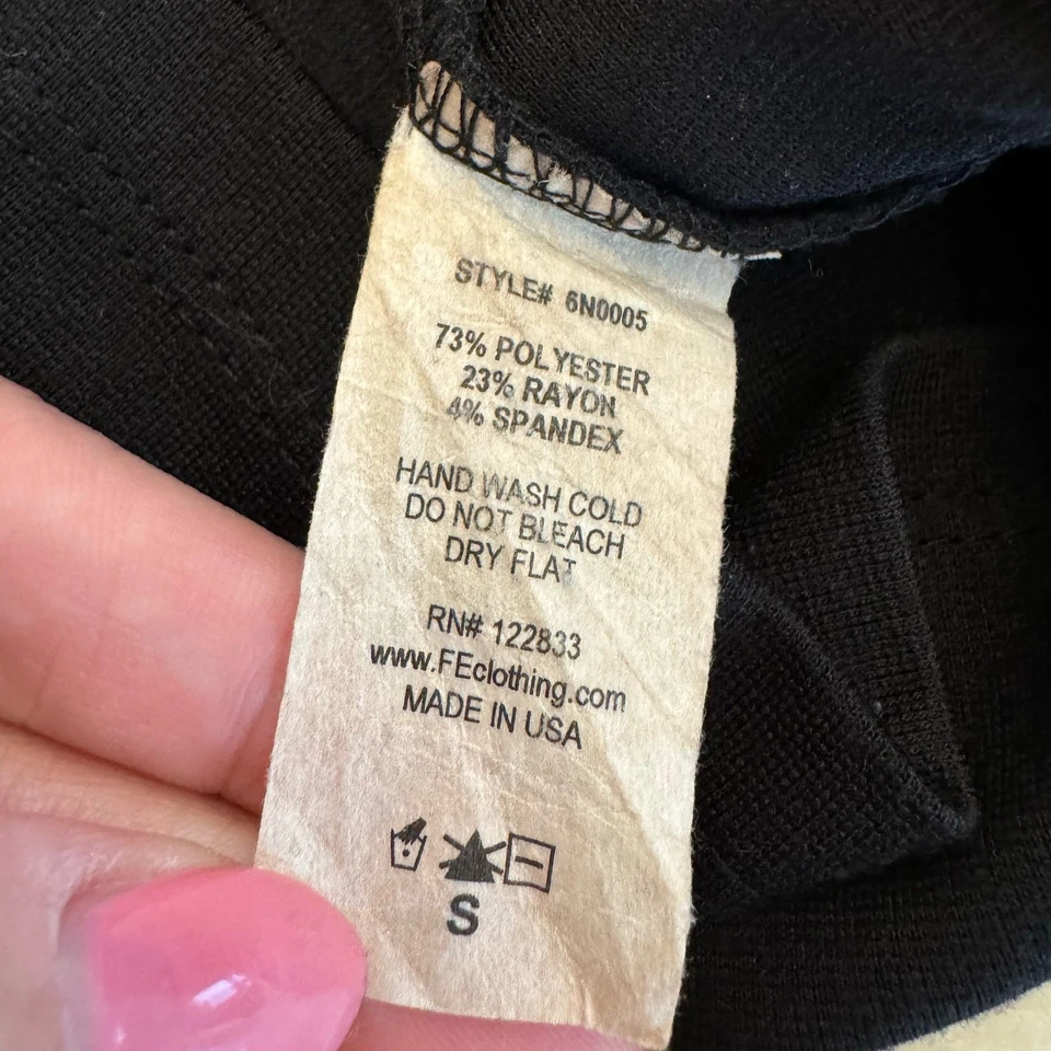 Vestido Foreign Exchange negro manga larga envolvente pequeño Foto 4 de 4