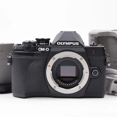 Boîtier noir Olympus OM-D E-M10 Mark III (nombre d'obturateurs:424) [Top... - Photo 1/4
