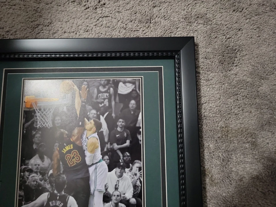 Foto enmarcada 8x10 de Jayson Tatum de los Boston Celtics con autógrafo grabado Foto 3 de 3