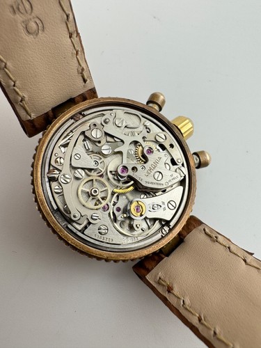 Gérald Genta Gefica Safari Chronographe Lemania 1883 Radica Dial Bronze Case - Foto 12 di 20