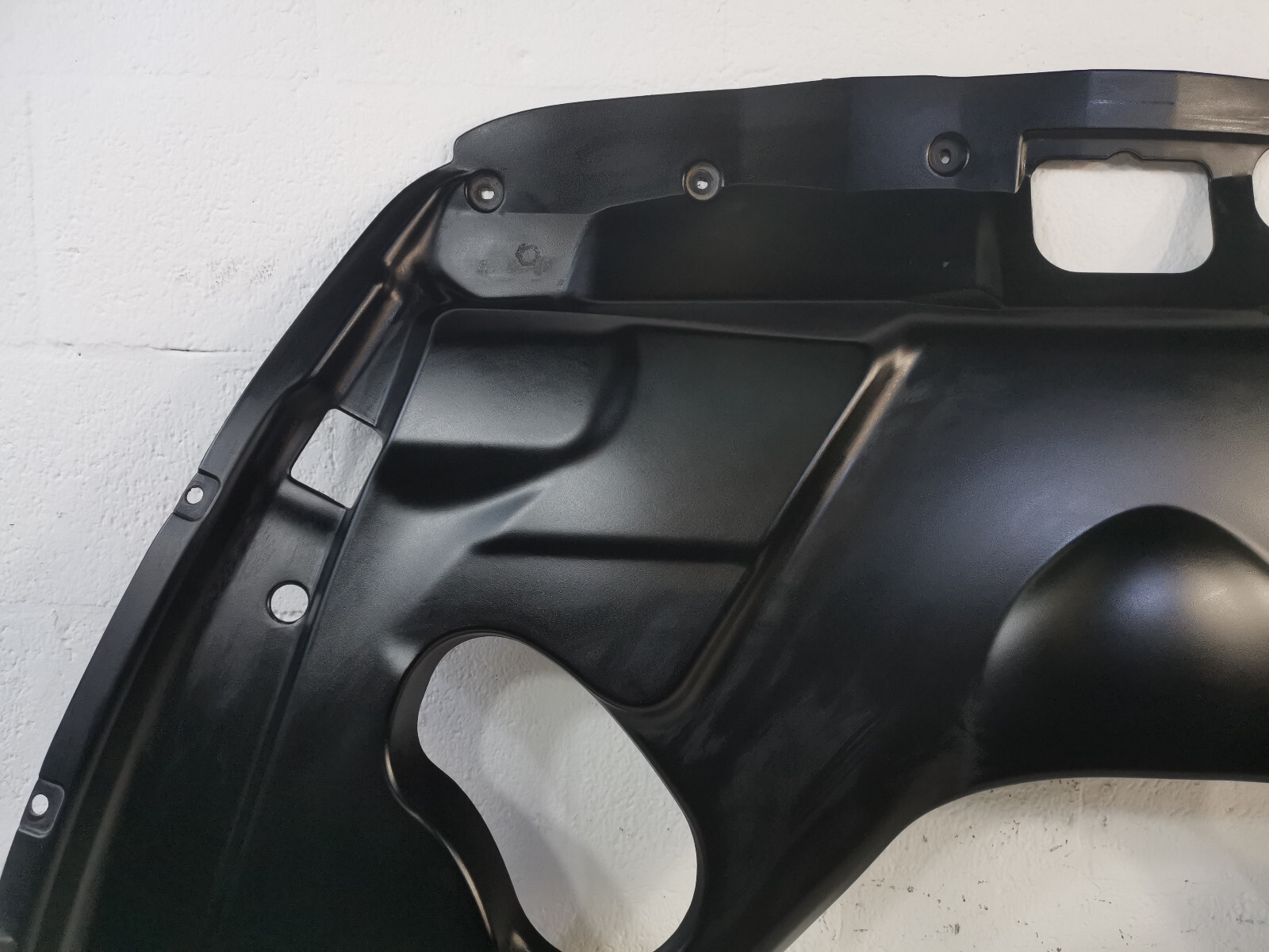 2009-2019 OEM Maserati Granturismo M145 4.7L Engine Compartment Central