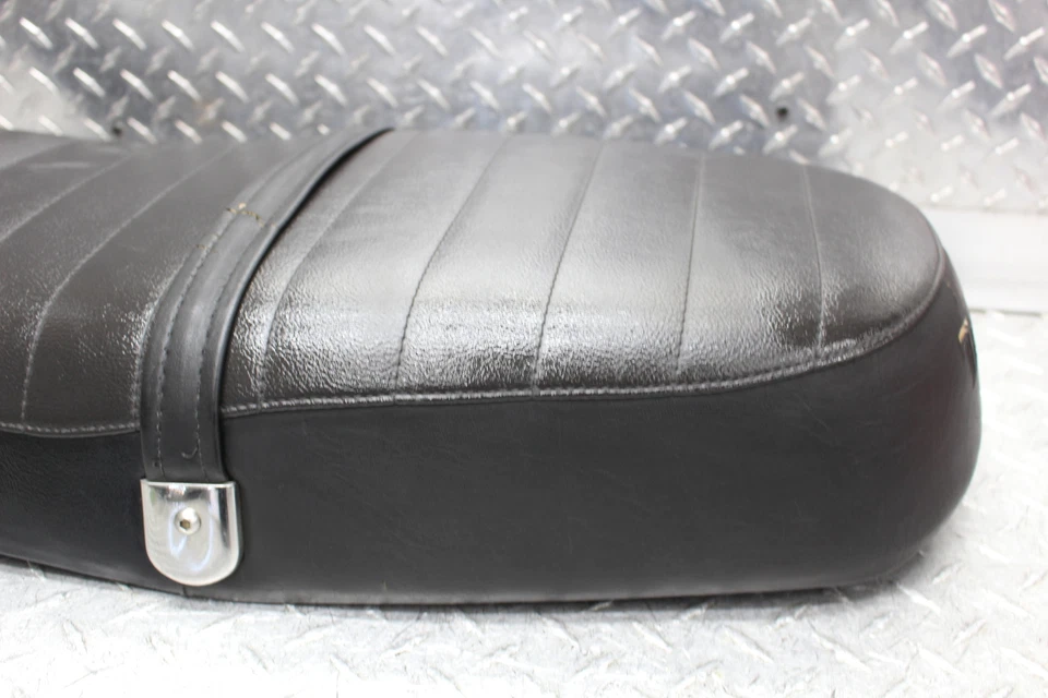 1997 Triumph Thunderbird FRONT SEAT SADDLE 4020081 - Image 3 of 4