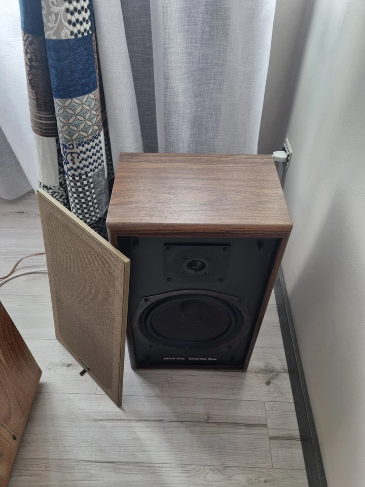 Casse ADVENT 4002 Hi-End Cambridge Mass - Immagine 3 di 4