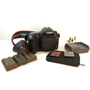 Canon EOS 30D Camera Body With Accessories