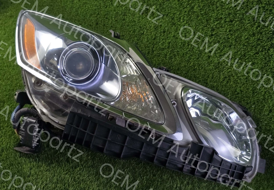 Lexus GS350 GS450h 2007-2011 Headlight HID Xenon Left And Right Side OEM Used - Image 2 of 4