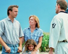 KEVIN COSTNER - AMY MADIGAN - DWIER BROWN 8x10 PHOTO #2 WM