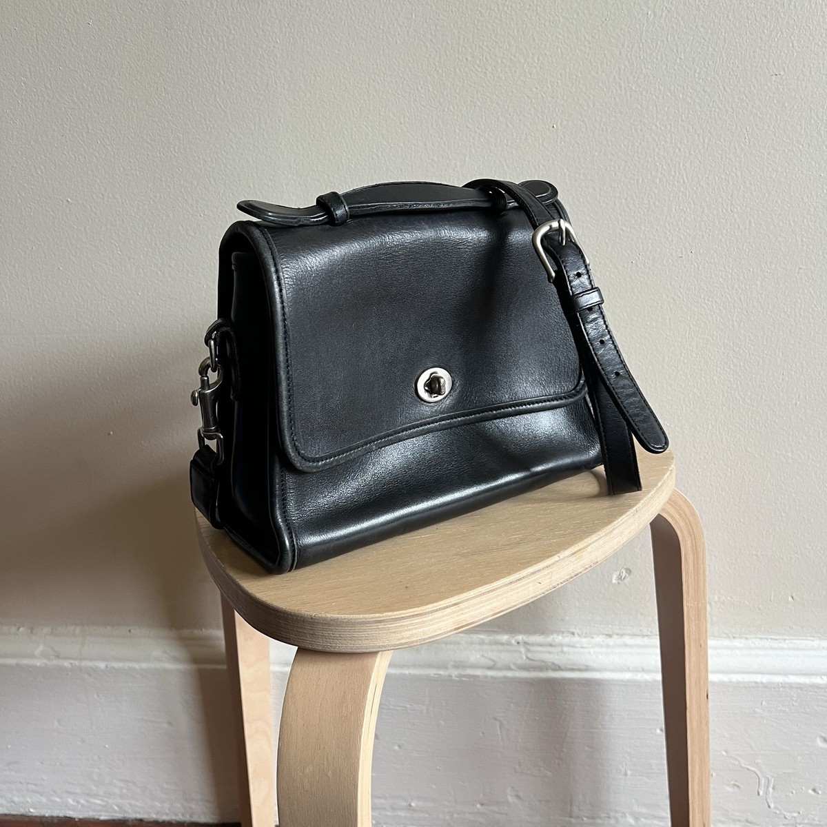 バッグ Vintage COACH Court Bag Black Leather US Coach Court Bag Black Leather Purse Crossbody Silver Hardware