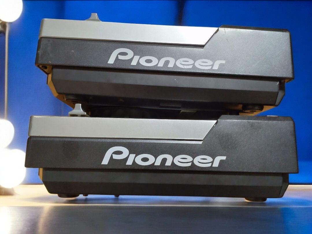 Pioneer CDJ-400 DJ CD Player Digital Media Deck Pair Tested