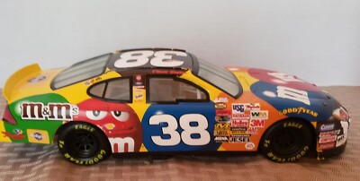 Elliott Sadler #38 M&M's 2004 Ford Taurus 1:24 Action Robert Yates Owned