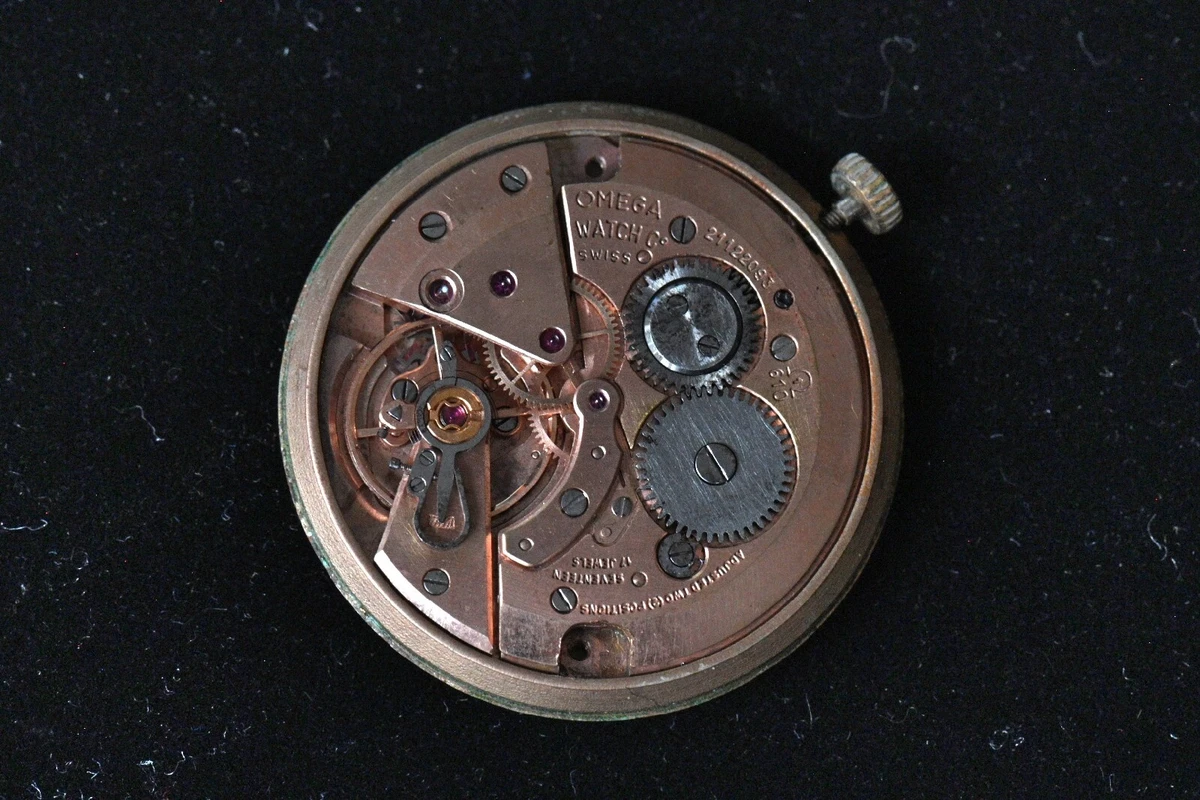 Omega outlet 610 movement