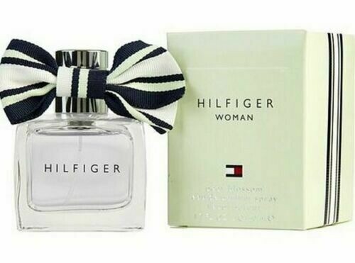 tommy hilfiger johnson trifold wallet