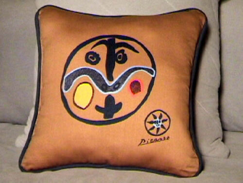 PICASSO throw PILLOW, Rare 1960's Plate Signed, Blue Backing, Free SHIP COA,UACC - Picture 1 of 1