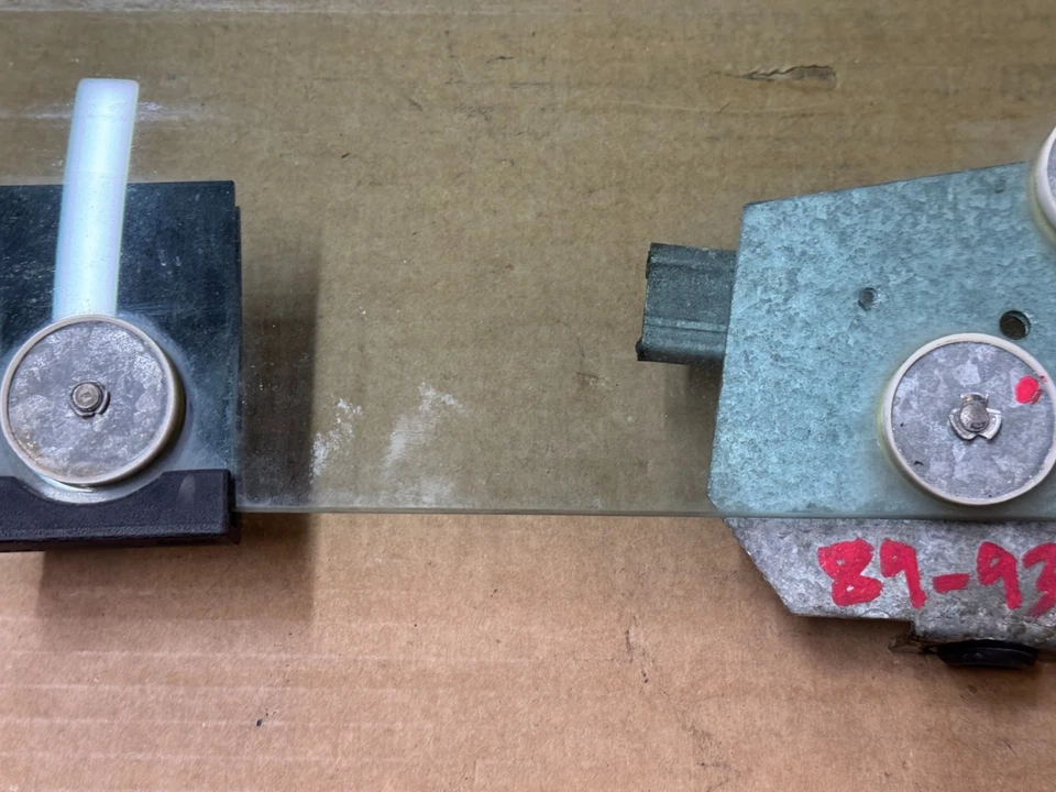 89-93 Ford Mustang CONVERTIBLE Drivers Door Glass Window CARLITE Factory OEM V8 - Image 3 of 4