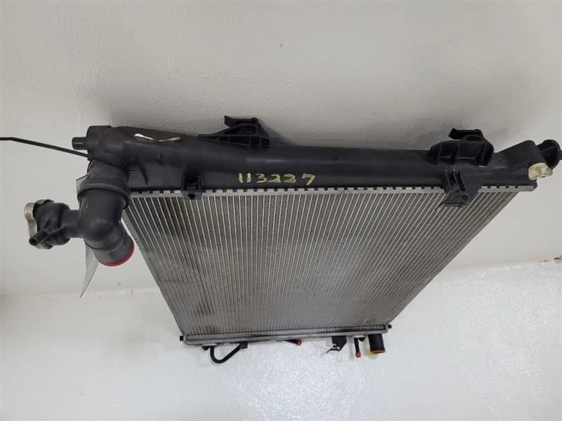 2011-2013 HYUNDAI SONATA Radiator VIN C 8th Digit 253103Q500 11-13 — 第 2/4 张图片