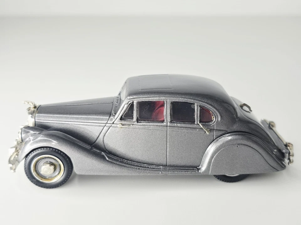 Western Models - 1949 Jaguar MK V Grey - 1:43 Diecast - No Box - Image 3 of 4