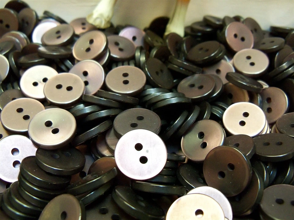 15MM BUTTON Lot Maroon Mulberry Wine 7000+ buttons - Image 2 of 4