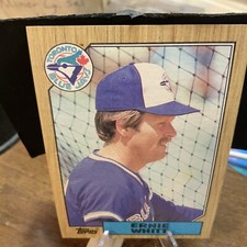  698 Ernie Whitt  Blue Jays 1987 Topps Baseball Sports Trading Card 
