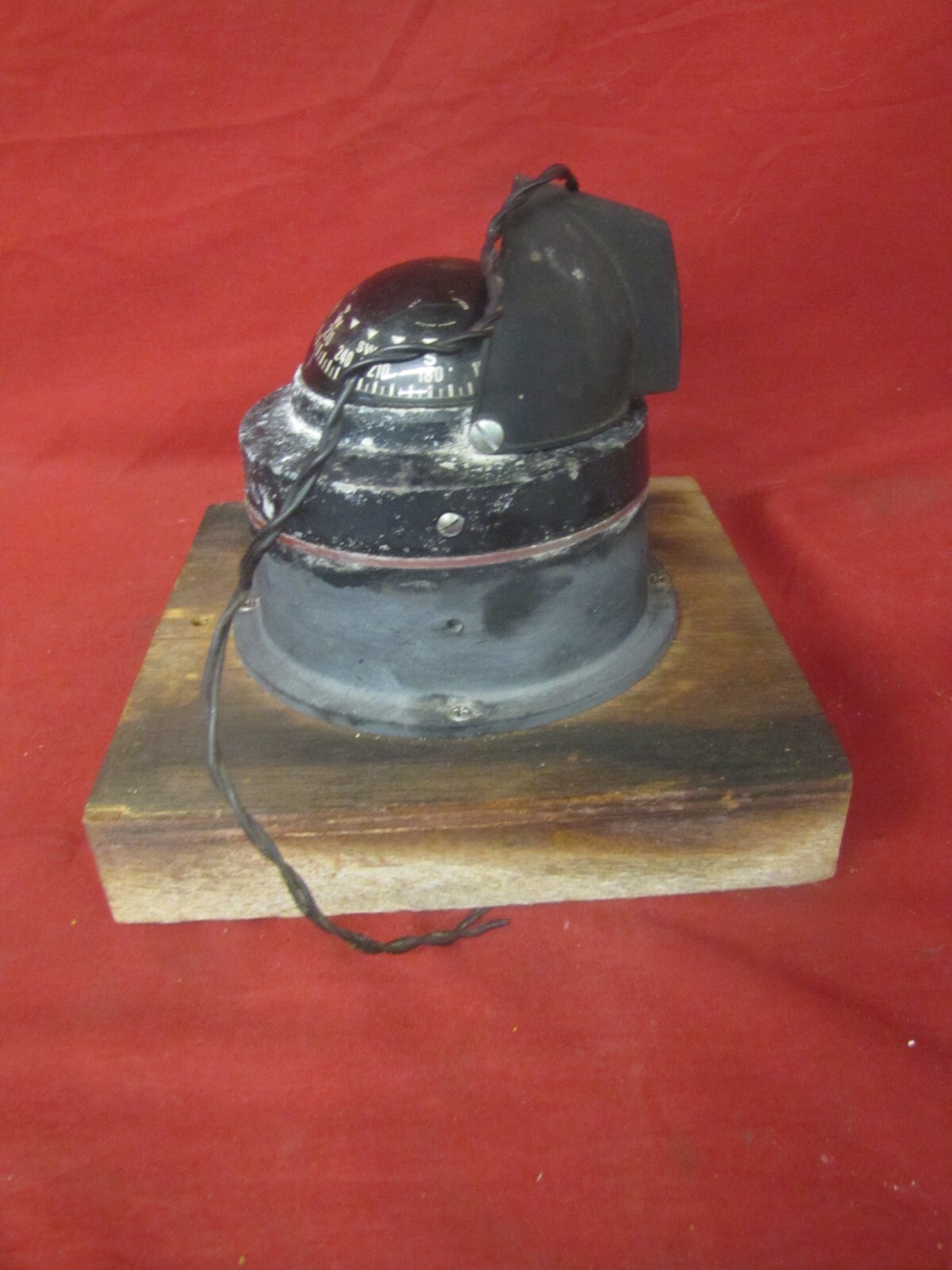 Vintage Aqua Meter Boat Compass on Wood Base Roseland NJ Made In USA