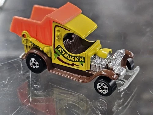 Vintage Mattel Hot Wheels 1977 ‘A’ Truckin Dump Truck Yellow Orange VTG