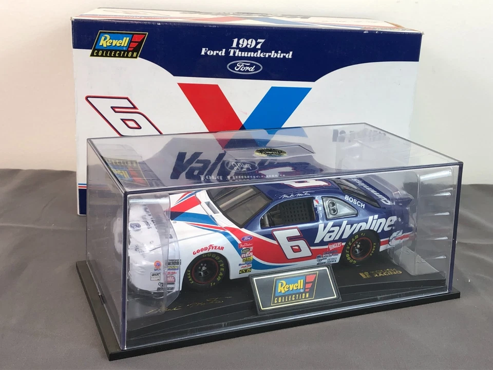 REVELL Precision 1:24 Diecast Car #6 VALVOLINE 1997 Ford Thunderbird MARK MARTIN - Image 3 of 4