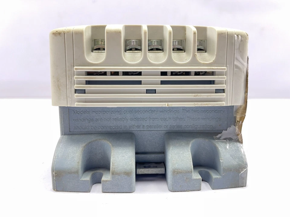 Legrand 44261 Transformer Circuit Isolation 230/400V 115/230V 40VA/50VA 1 Phase - Image 3 of 4