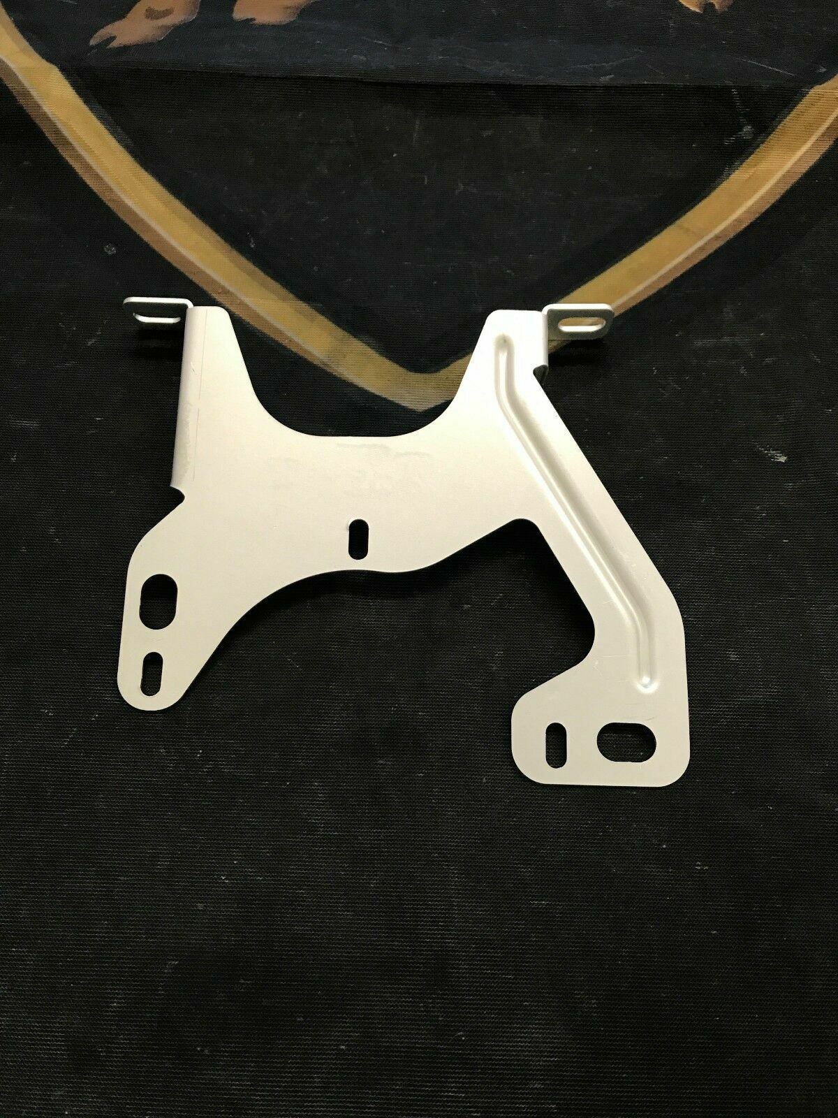 LAMBORGHINI AVENTADOR LEFT DRIVER SIDE HEADLIGHT HALTER BRACKET OEM 470941121A 