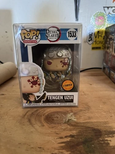 Funko POP! Demon Slayer Tengen Uzui #1533 CHASE W/ Pop Protector