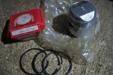 HONDA CB250G5 CJ250  PISTON AND RINGS 0.25MM O/S  13021-367-305 NOS