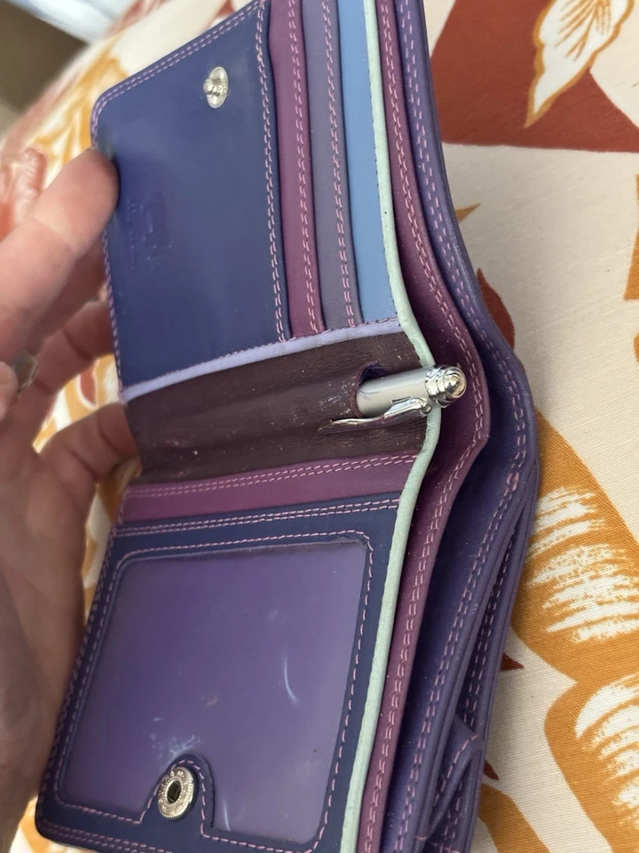 Cartera mediana de cuero Mywalit Foto 4 de 4