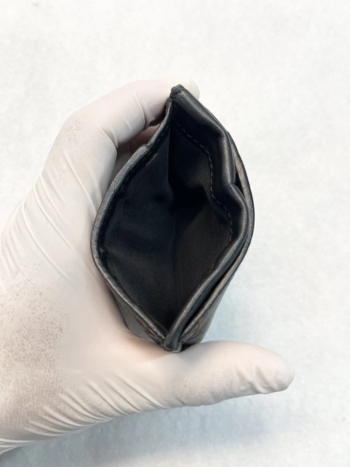 Carteira porta-cartão de couro preta Gucci Guccissima - Imagem 4 de 4