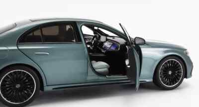 NOREV 2024 MERCEDES BENZ E-CLASS (W214) AMG LINE GREEN Dealer