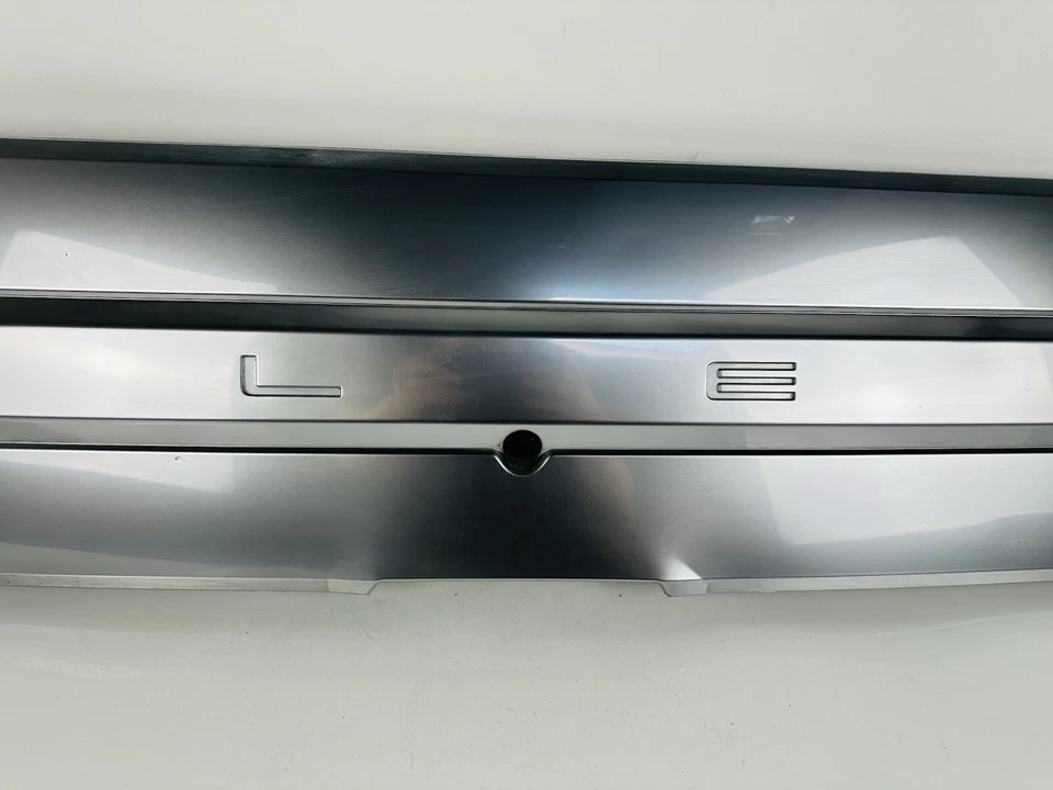 Ford Flex 2013-2019 puerta trasera moldura puerta levadiza DA83-74404A00CA OEM Foto 3 de 4