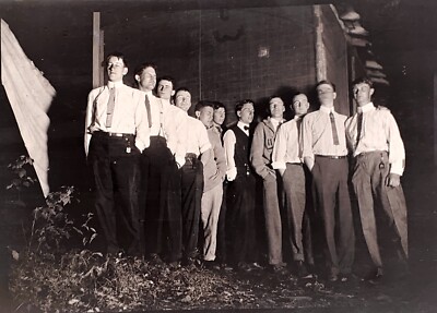 VINTAGE B/W PHOTO NEGATIVE - MEN LINED UP IN A V SHAPE - FRATERNITY ?