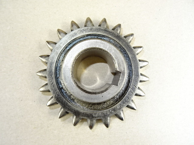 【Zahnrad】  3x2 Amazon.com: Omix-Ada | 18760.13 | Speedometer Drive Gear, 32